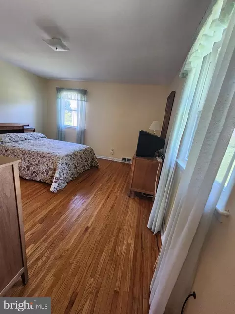 2142 Laurel Dr, Cinnaminson, NJ 08077 photo 20