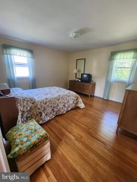 2142 Laurel Dr, Cinnaminson, NJ 08077 photo 22