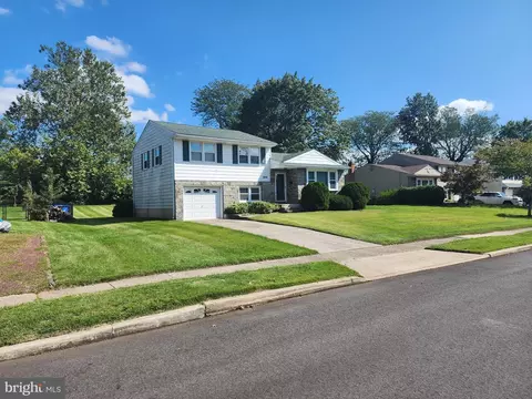 2142 Laurel Dr, Cinnaminson, NJ 08077 photo 2