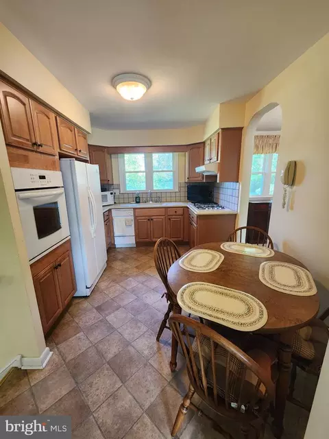 2142 Laurel Dr, Cinnaminson, NJ 08077 photo 7