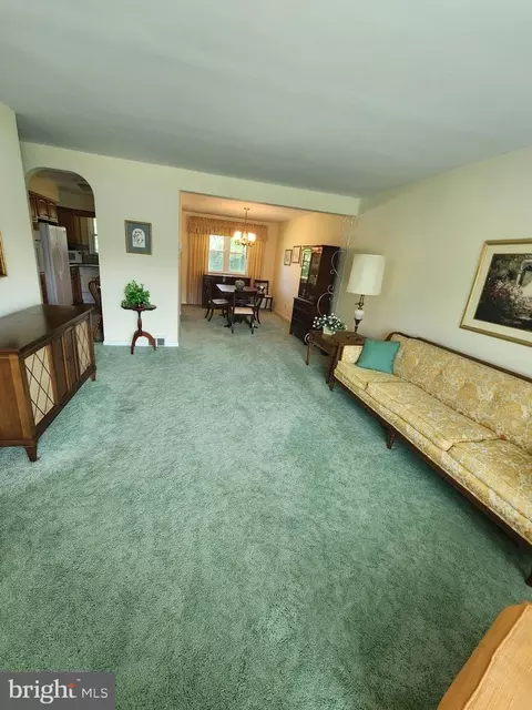 2142 Laurel Dr, Cinnaminson, NJ 08077 photo 5