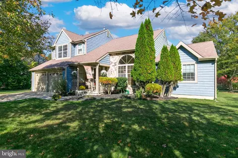183 Preakness Dr, Mount Laurel, NJ 08054