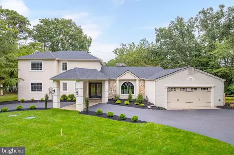 23 Pontiac Dr, Medford, NJ 08055