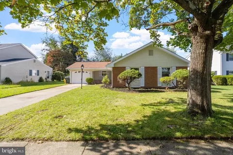 61 Henderson Ln, Willingboro, NJ 08046