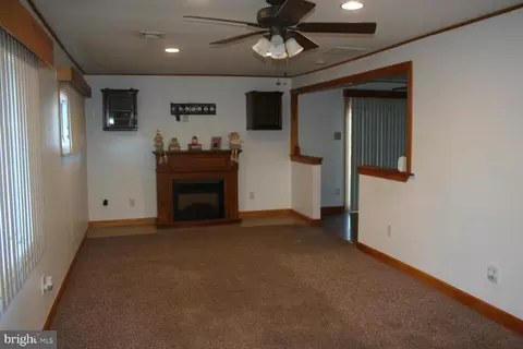 523 S Maple Ave, Maple Shade, NJ 08052 photo 3