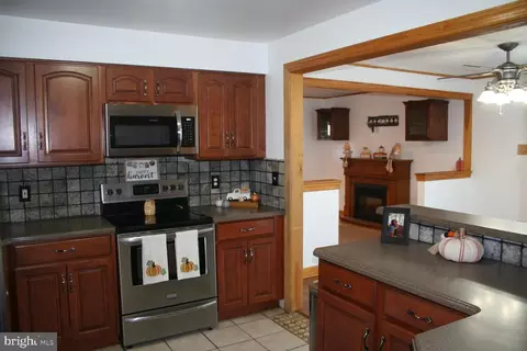 523 S Maple Ave, Maple Shade, NJ 08052 photo 9