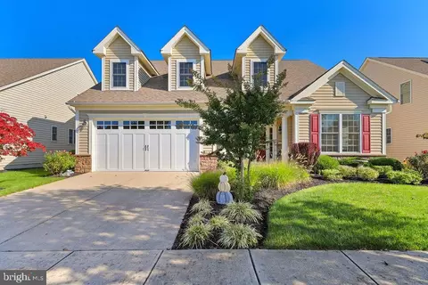 3 Mitchell Ct, Medford, NJ 08055
