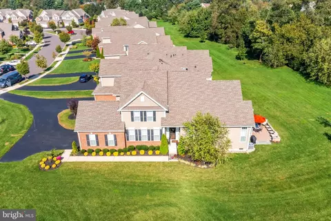 101 Sarazen Dr, Moorestown, NJ 08057