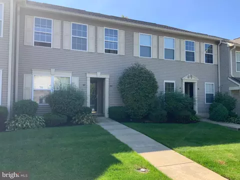 42 Foxglove Dr, Delran, NJ 08075
