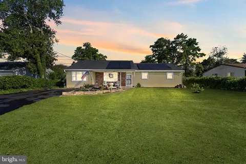 111 Cherokee Dr, Browns Mills, NJ 08015