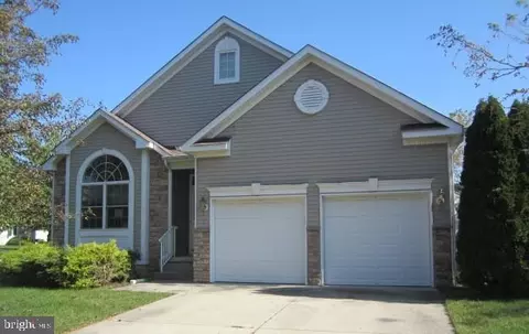 13 Barbee Ct, Bordentown, NJ 08505