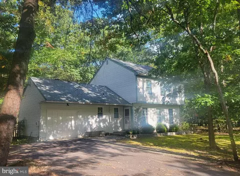 6 North Dr, Tabernacle, NJ 08088