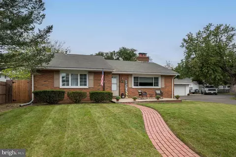 300 Grant St, Riverside, NJ 08075
