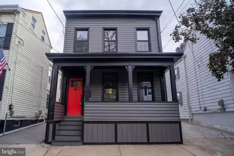20 Mary St, Bordentown, NJ 08505