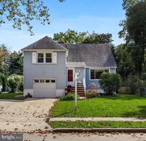 410 W 3rd St, Moorestown, NJ 08057