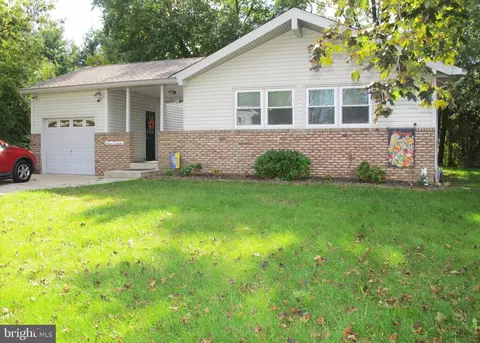 707 Willow Dr, Cinnaminson, NJ 08077