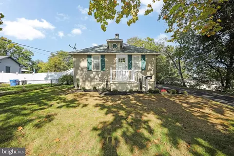229 5th Ave, Maple Shade, NJ 08052