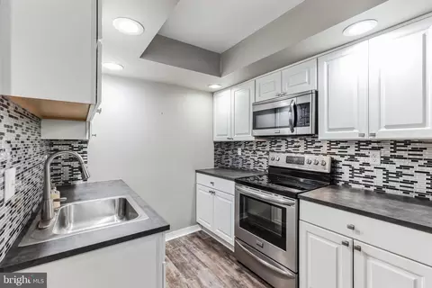 115 E Kings Hwy #423, Maple Shade, NJ 08052