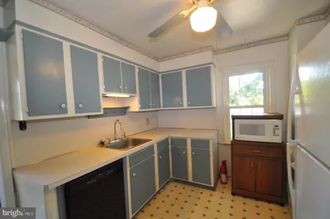202 E Center Ave, Maple Shade, NJ 08052 photo 6
