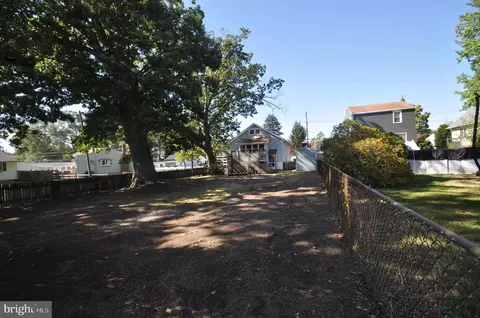202 E Center Ave, Maple Shade, NJ 08052 photo 30