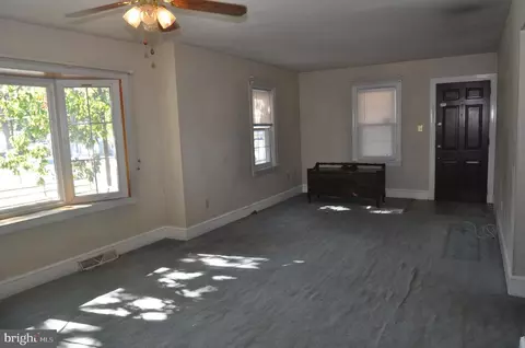 202 E Center Ave, Maple Shade, NJ 08052 photo 2