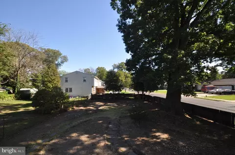 202 E Center Ave, Maple Shade, NJ 08052 photo 33