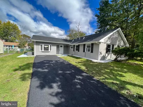 55 Middlebury Ln, Willingboro, NJ 08046