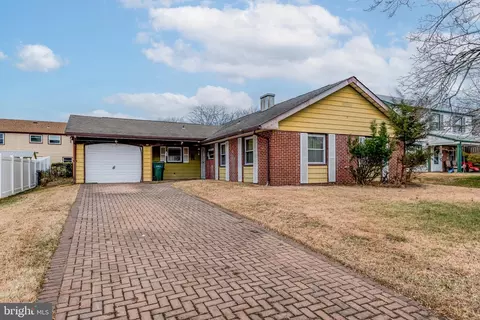 47 Peppermint Ln, Willingboro, NJ 08046
