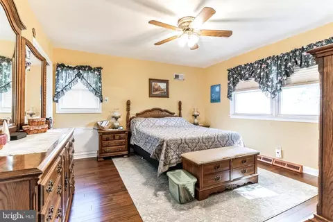 208 Wayne Dr, Cinnaminson, NJ 08077 photo 14