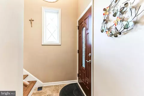 208 Wayne Dr, Cinnaminson, NJ 08077 photo 3