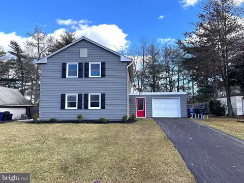 24 Gaffney Ln, Willingboro, NJ 08046