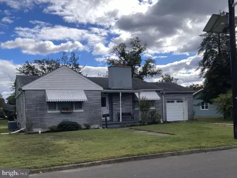 620 Hamilton Ave, Roebling, NJ 08554