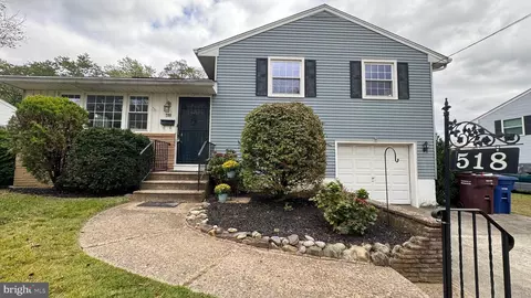 518 8th St, Riverside, NJ 08075