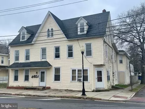 18 20 Pine St, Mount Holly, NJ 08060