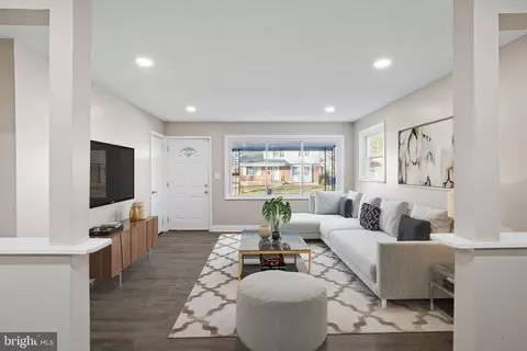 10 Lancaster Dr, Burlington, NJ 08016
