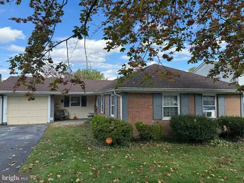 51 Mosshill Ln, Willingboro, NJ 08046