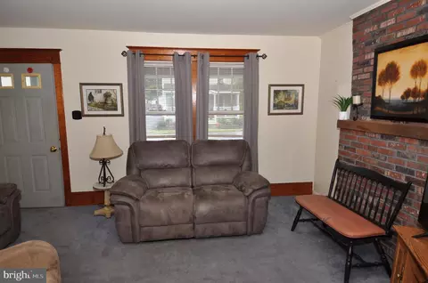 24725 E Main St, Columbus, NJ 08022 photo 9