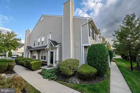 3205 Saxony Dr, Mount Laurel, NJ 08054