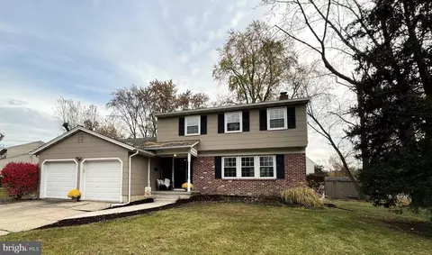172 Brandywine Dr, Marlton, NJ 08053