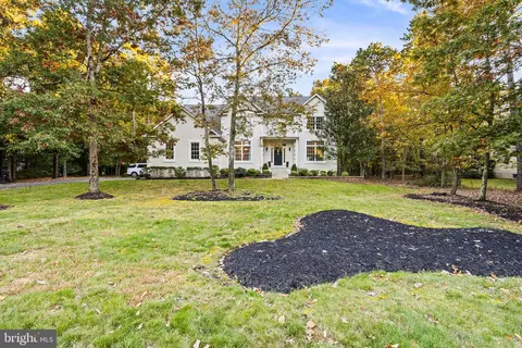 21 Abingdon Ave, Medford, NJ 08055