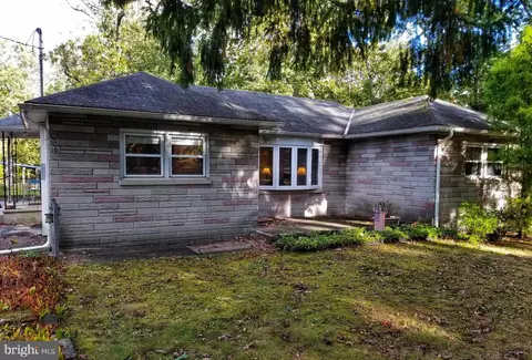 10 Oak Ave, Browns Mills, NJ 08015