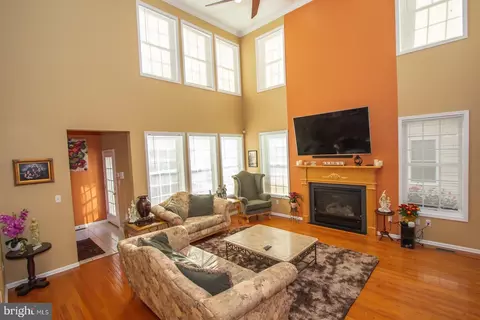 4 Susannah Dr, Chesterfield, NJ 08515