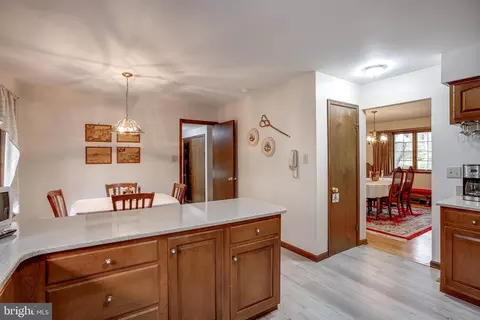 10 Laurel Dr, Wrightstown, NJ 08562 photo 14