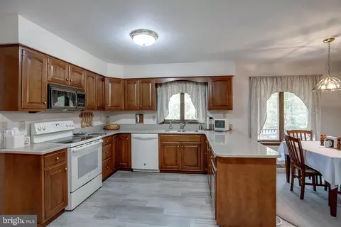 10 Laurel Dr, Wrightstown, NJ 08562 photo 15