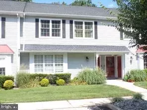 306 Andrews Ln, Moorestown, NJ 08057