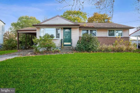 8 Latimer Way, Burlington, NJ 08016
