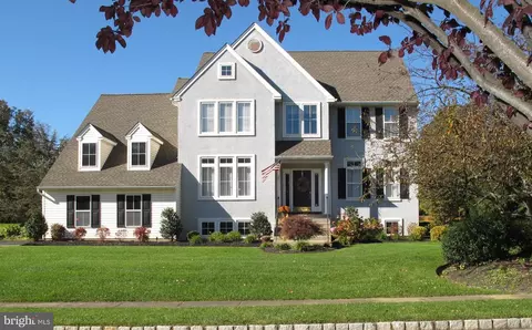 2 Frost Rd, Cinnaminson, NJ 08077