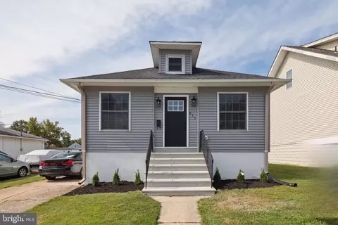 443 E Mill Rd, Maple Shade, NJ 08052