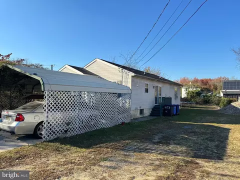 293 Holeman St, Mount Holly, NJ 08060