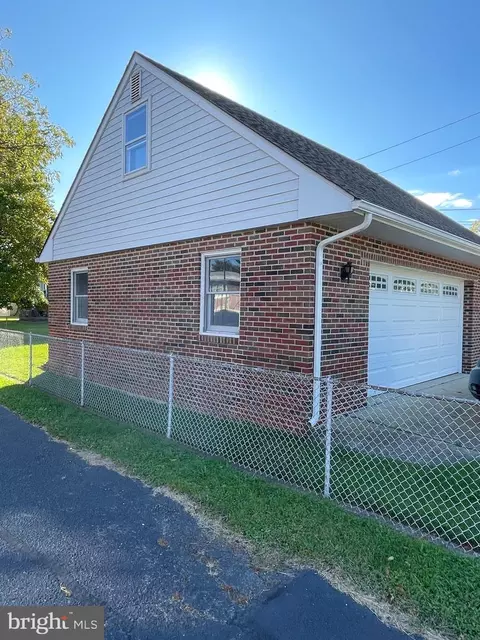 301 E Main St, Maple Shade, NJ 08052 photo 3